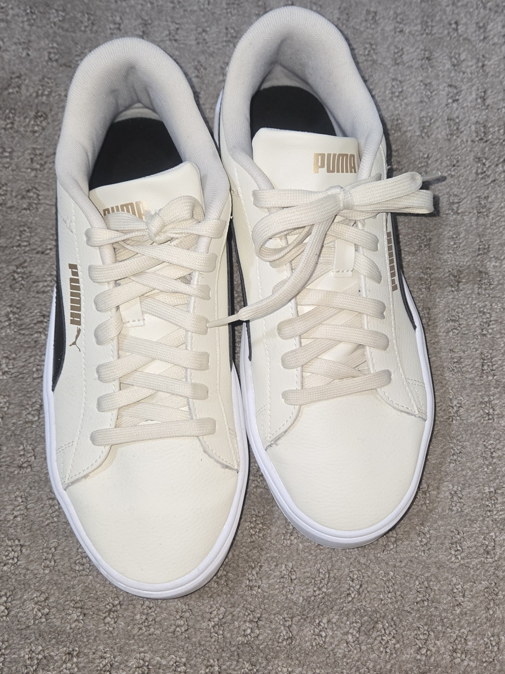 Puma Men's Casual Cream & Black Leather Sneakers